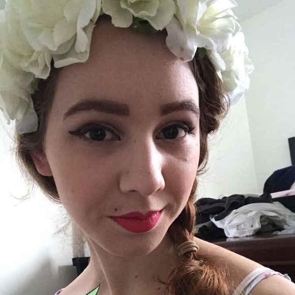 Meet your Posher, Krista - Picture 1 of 1